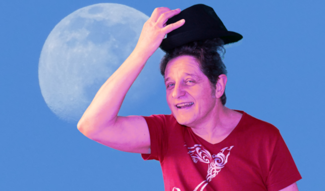 portrait de Thieriki sur fond de lune